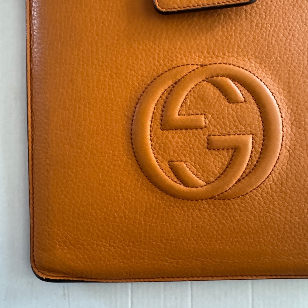 Gucci Orange Leather Sleeve - Picture 4 of 8